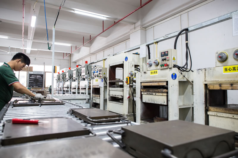 如何選擇優(yōu)質(zhì)的碳纖維廠家？關(guān)鍵因素有哪些？